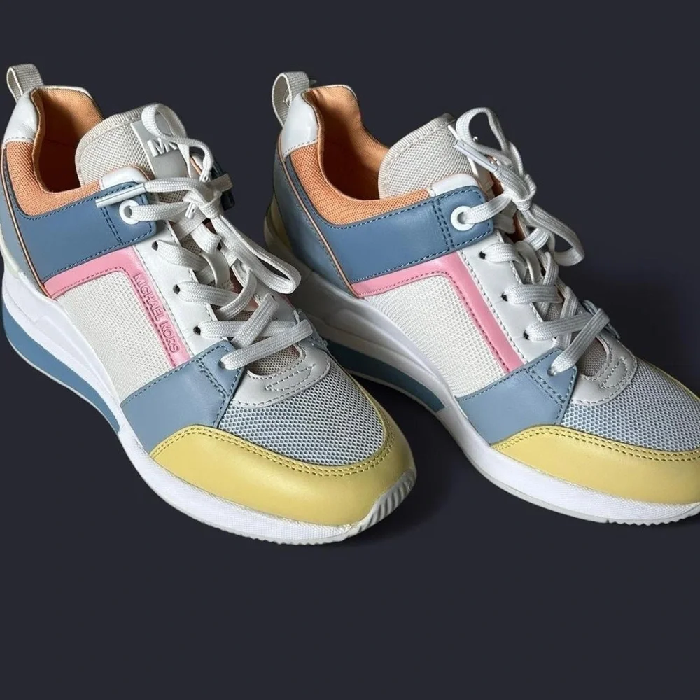 New- Michael Kors Georgie Wedge Trainer – Size 6.5 –  Pastels